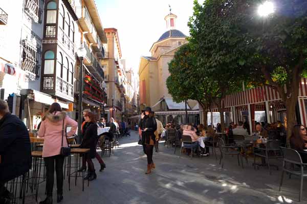 Going out for tapas around Plaza de las Flores - Tourism in Murcia