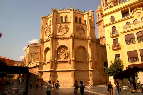 Plaza de los Apóstoles Pasear terrazas Plazas de Murcia - Turismo de Murcia