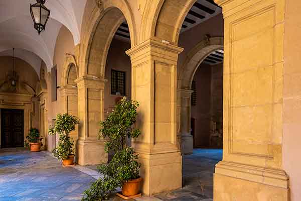 Palacio Episcopal Patio interior - Turismo de Murcia